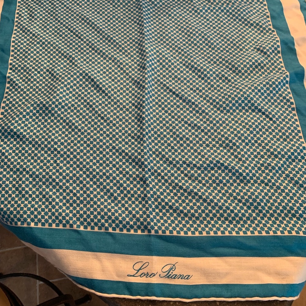 Loro Piana scarf